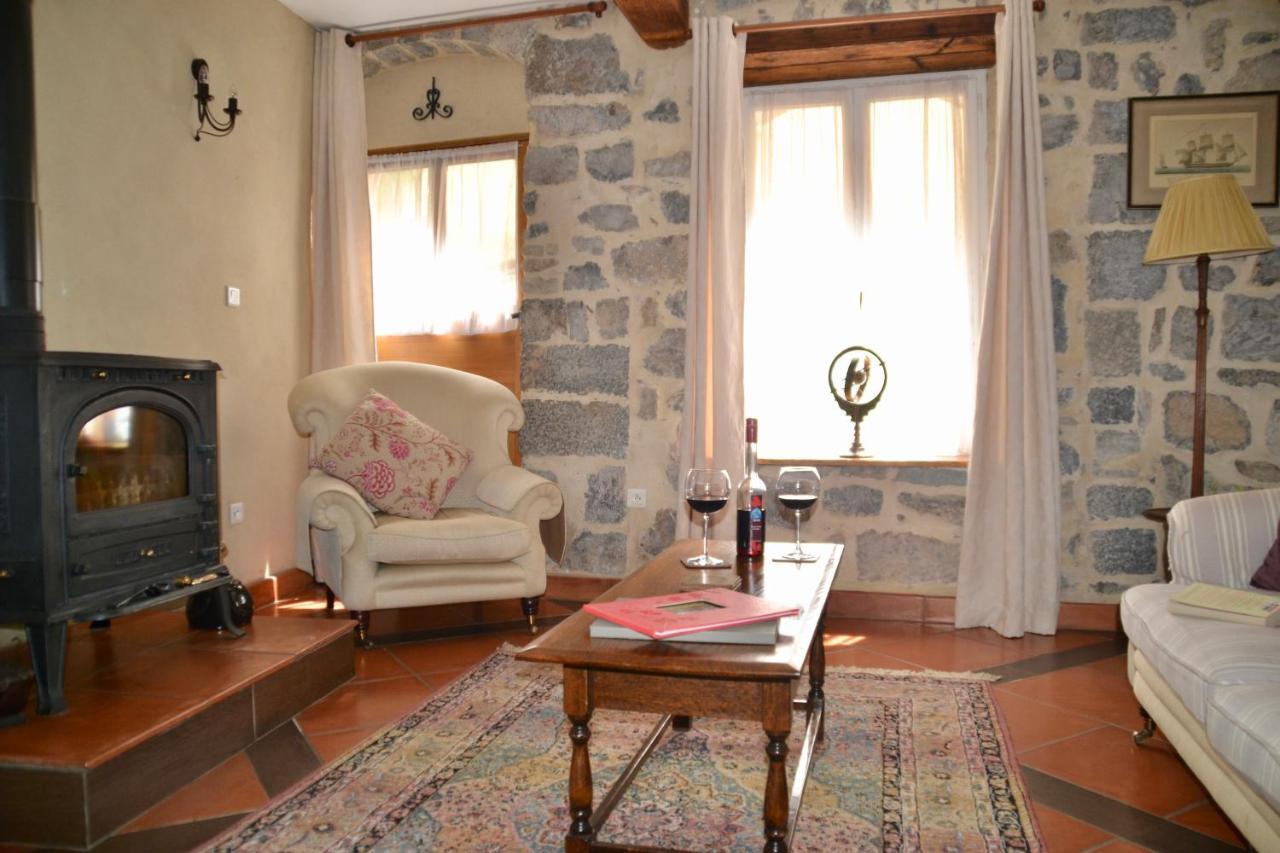 Holidays In Lagrasse Exterior photo